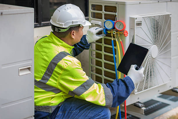 Professional Hvac Installation technician working in Redlands, CA